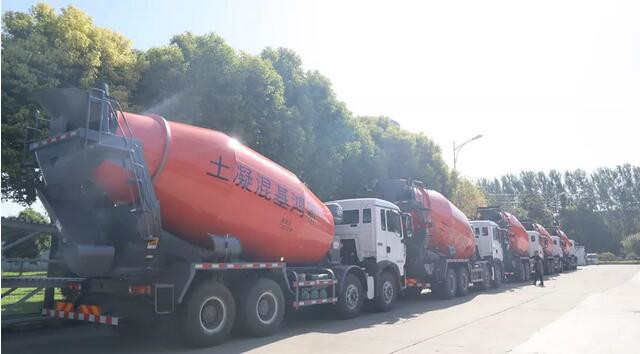 攪拌罐車(chē)