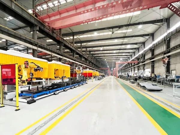 【集團(tuán)新聞】喜訊：中集車輛強勢入選2024深圳行業(yè)領(lǐng)袖企業(yè)百強